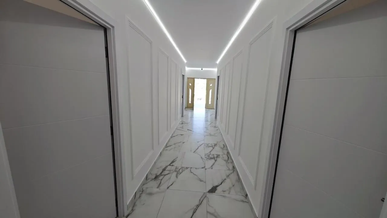 Villa Manuel Gramsh 0*,